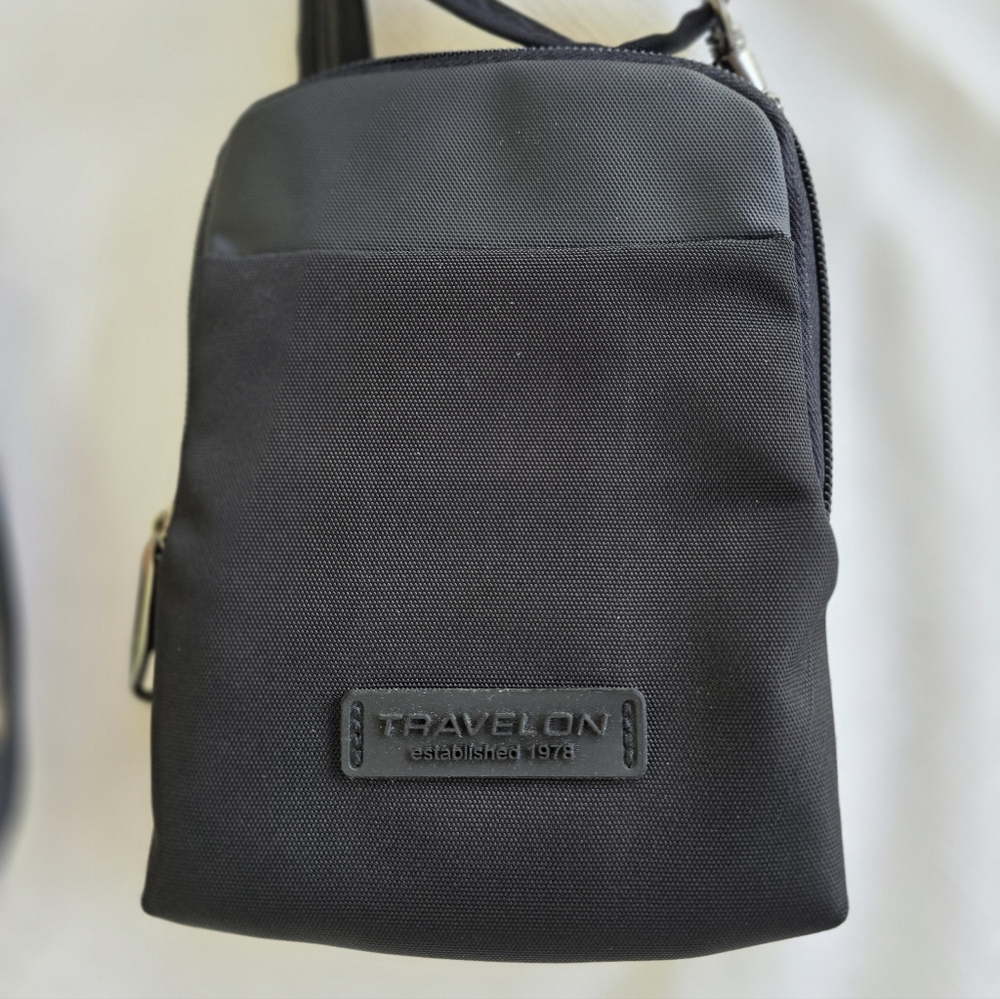 Travelon Anti-theft Mini Metro Bag